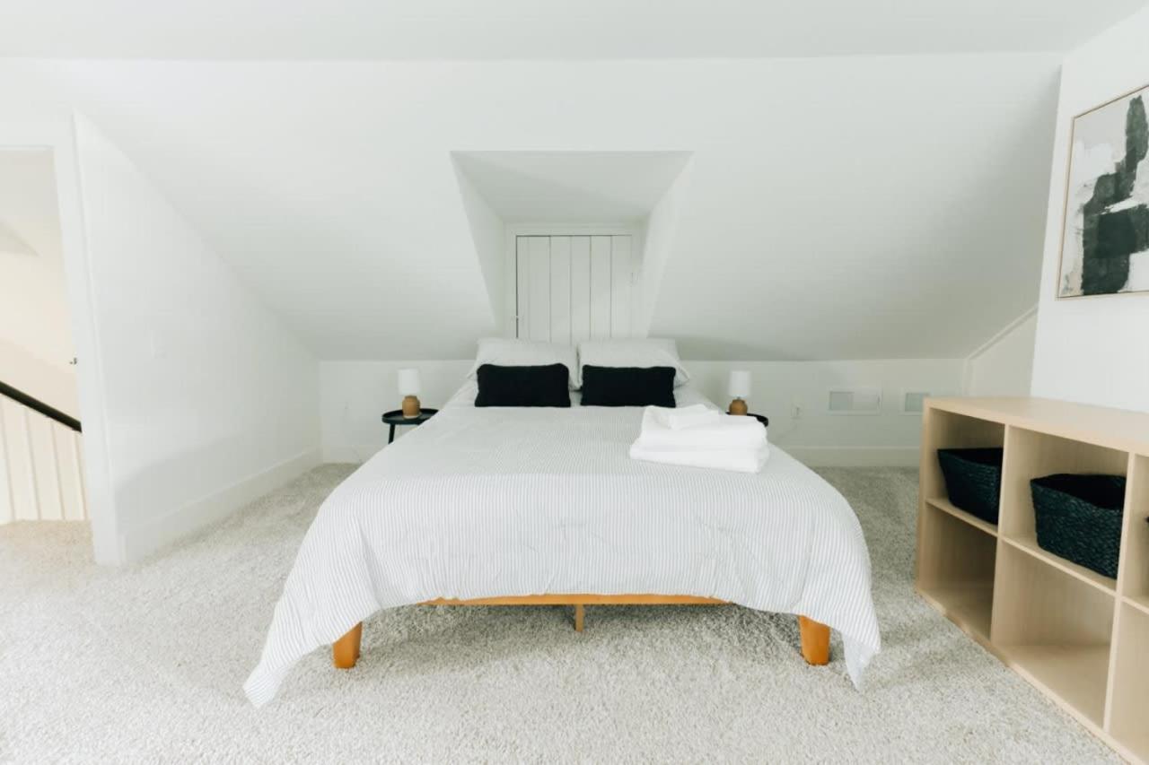 Newly Renovated Vintage Inspired Large 4 Bedroom Home Mount Joy Eksteriør bilde