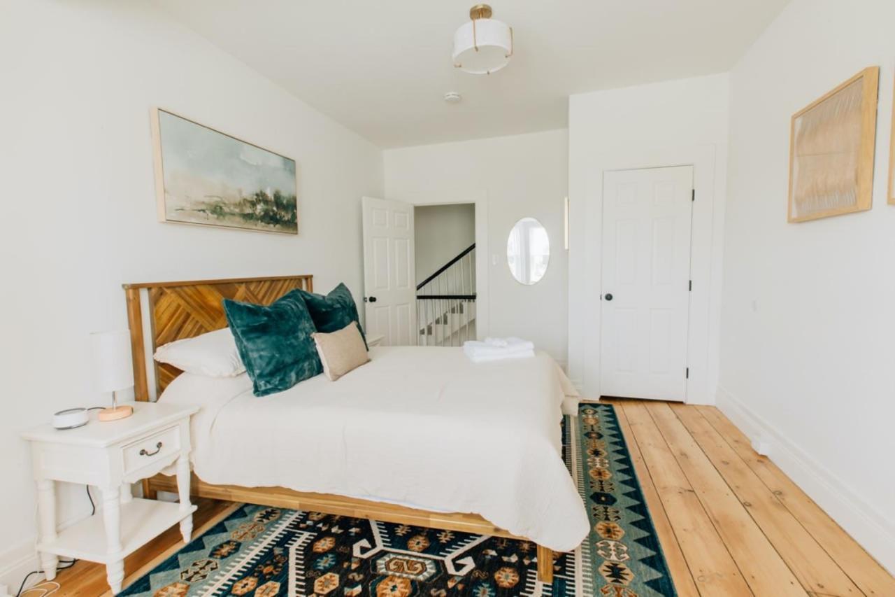 Newly Renovated Vintage Inspired Large 4 Bedroom Home Mount Joy Eksteriør bilde