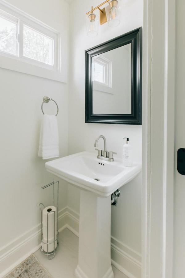 Newly Renovated Vintage Inspired Large 4 Bedroom Home Mount Joy Eksteriør bilde