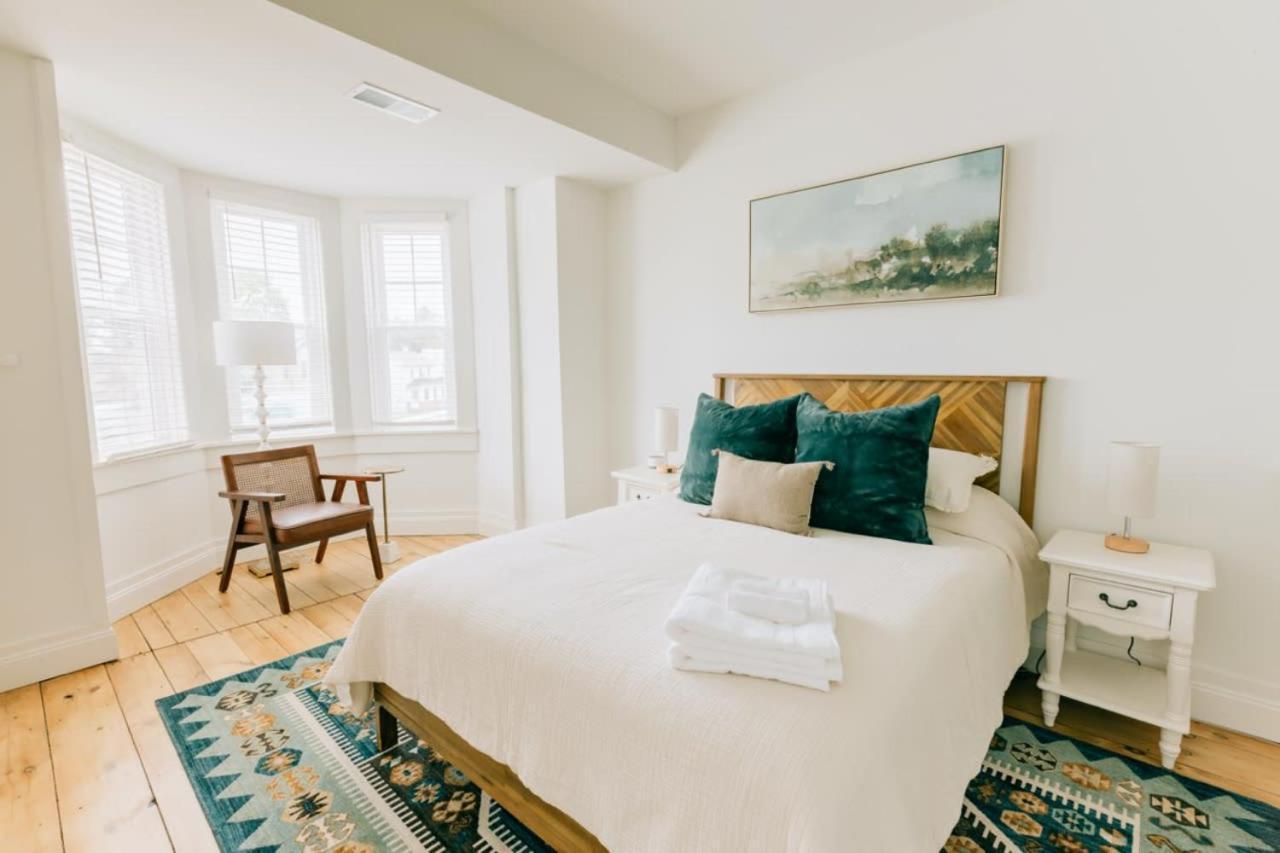 Newly Renovated Vintage Inspired Large 4 Bedroom Home Mount Joy Eksteriør bilde
